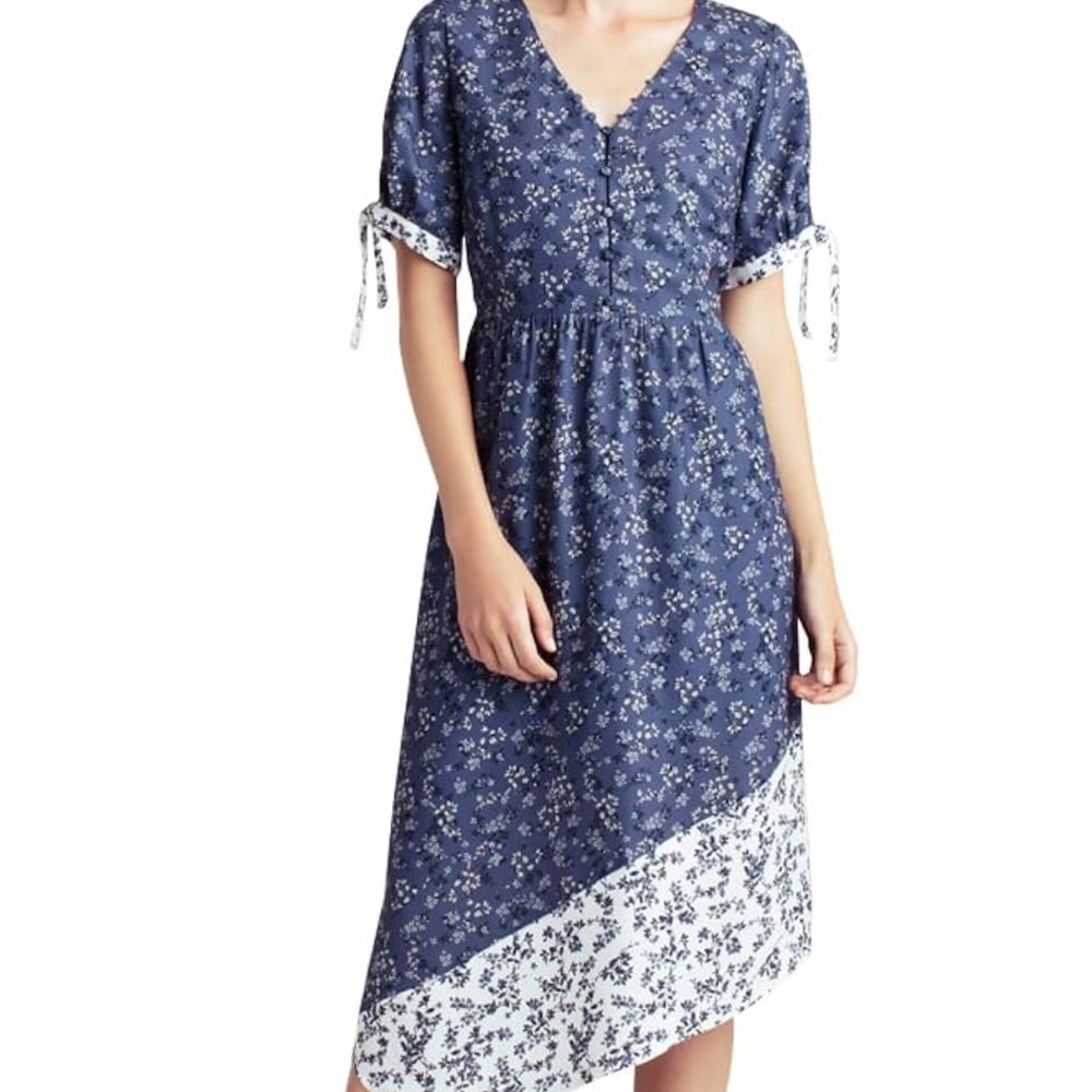 NWT! Kensie Blue and White floral dress.